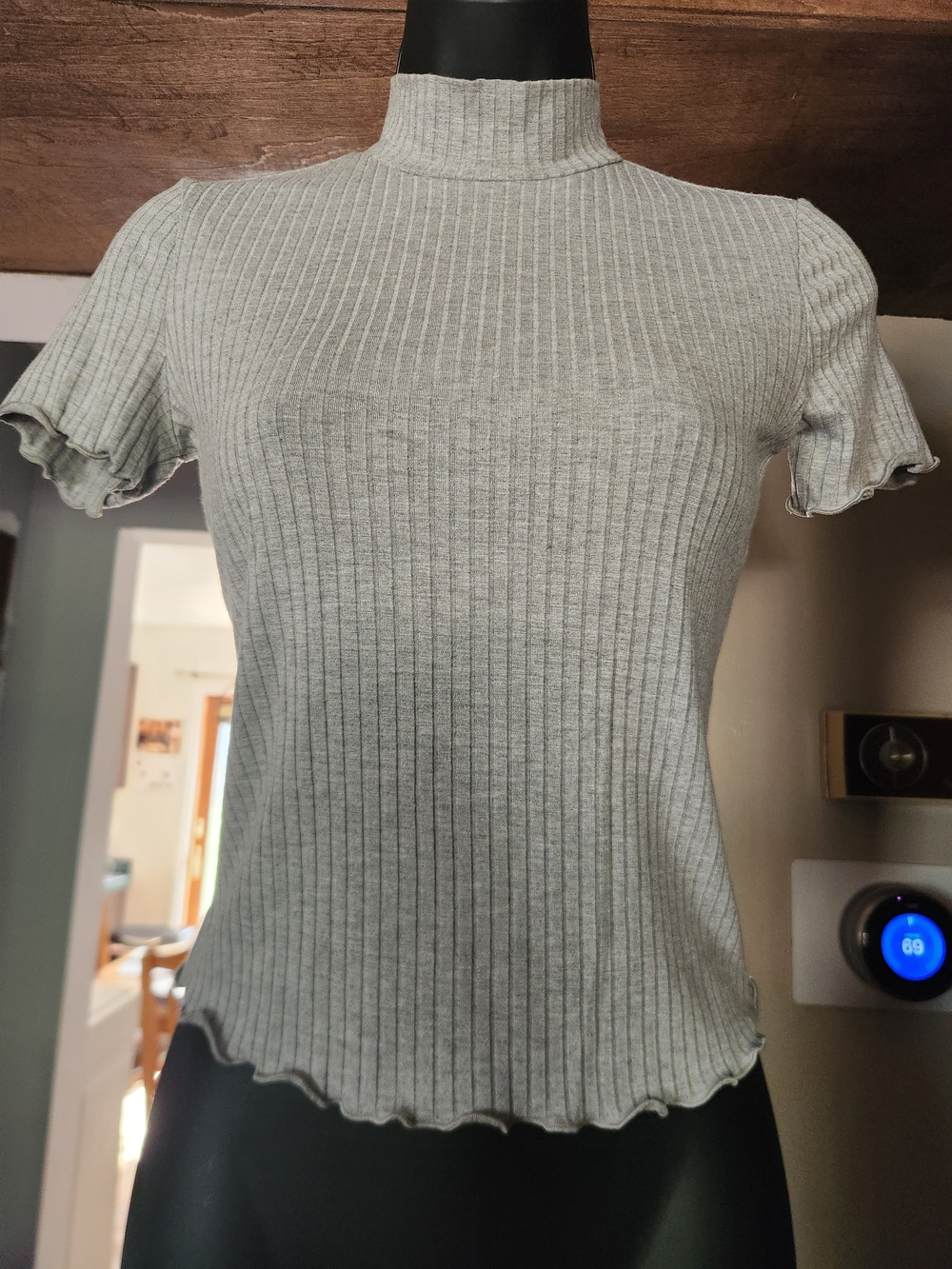 Candie's Light Gray Ribbed Mock Neck Short Sleeve Top